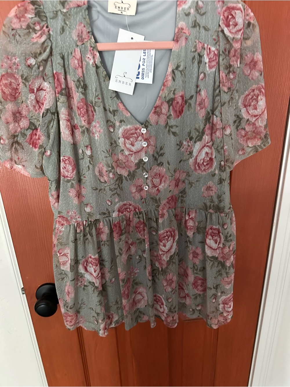 Women’s New Floral Button-Front Women’s Top in Sage with Pink Roses XL